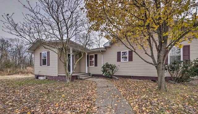 Benton House w/ Fishing & Hunting On-Site!
