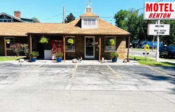 Benton Motel