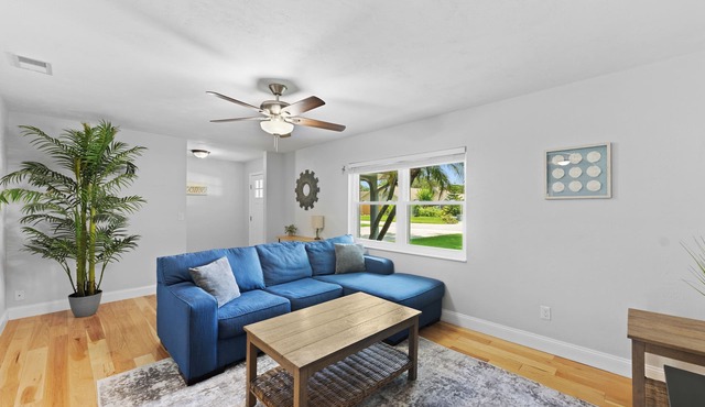 Bentwood Retreat- Fully Furnished 2 bed/2 bath