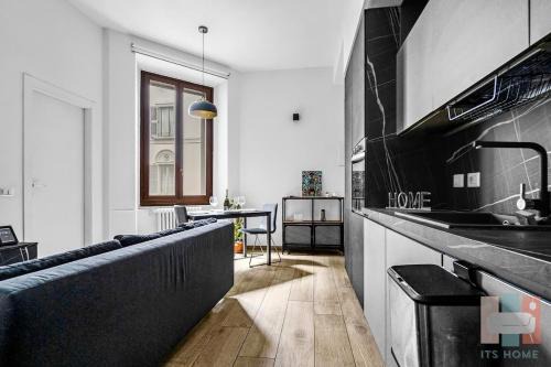 BER14 Elegant, Bright Apartment in Central Milan