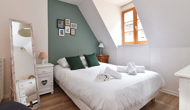 Beraweka *, Apartment for 4 to 6 people in the historic center of Colmar - 2 bedrooms, bathroom,.