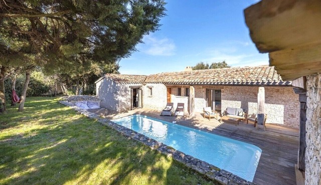 Bergerie EMERA heated pool, 6 people, quiet