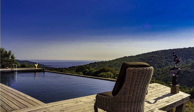 Bergeries corses swimming pool sea view near beach