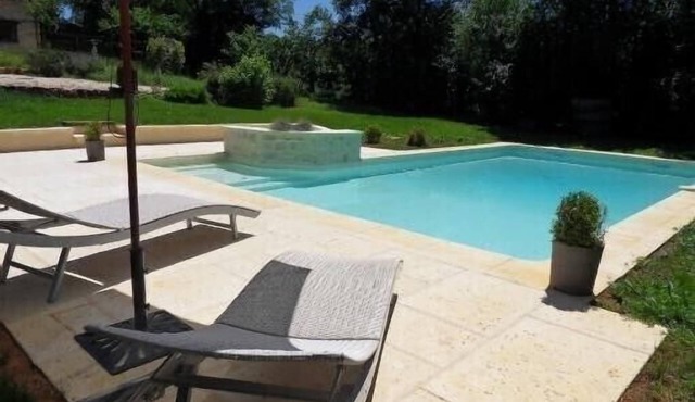 Bergeries de Carmensac Charming sheepfolds with pool in the Perigord Noir