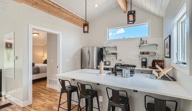 Berkeley Hidden Gem 1BR, Full Kitchen w Patio