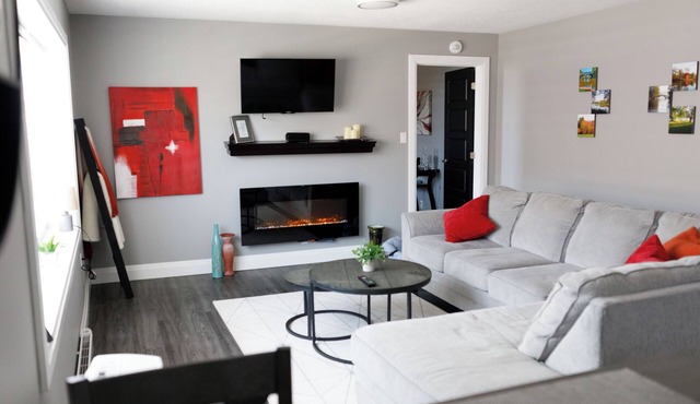 Berklee Suites of Stratford- Private 1 Bedroom Apartment