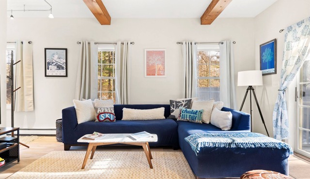 Berkshires Getaway Close to Gt Barrington, Lakes, Hiking, Skiing