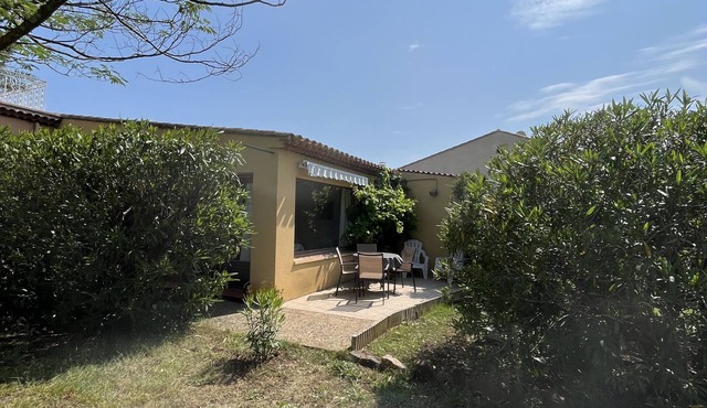 Berlinette - Gîte Atypique 4 Personnes à 5mn D'uzès Ambiance Automobile