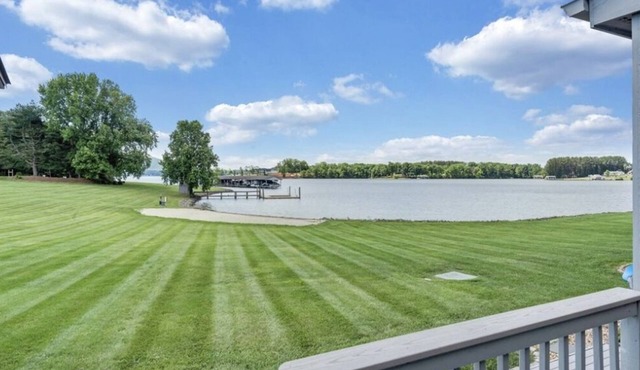 Bernard's Best! 4 bedroom vacation patio home on Smith Mountain Lake!