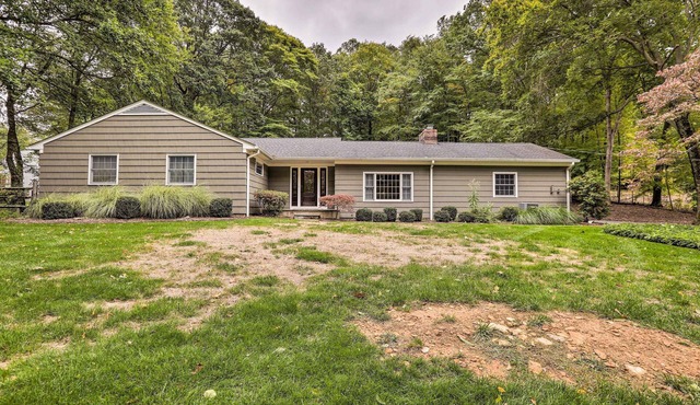 Bernardsville Abode w/Private Pool + Patio!