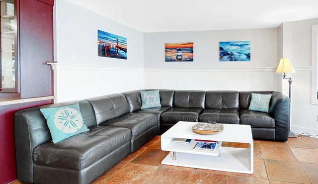 Berni's Ocean View Castle - Home Sweet Homestead