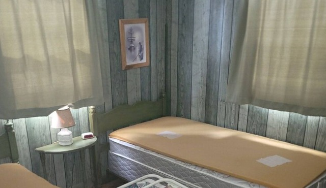 Berry Family Cottage - Green