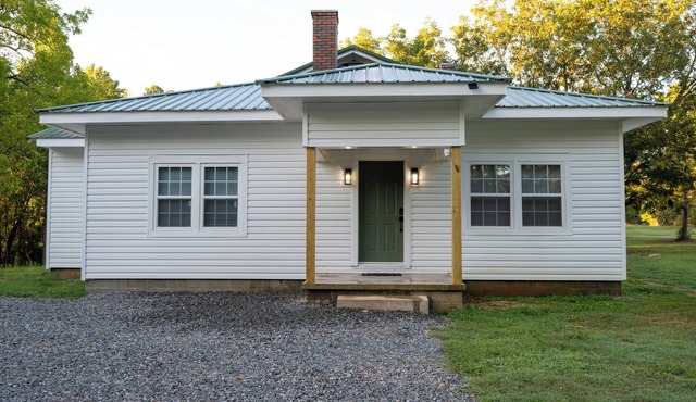 Berry Mountain Historic Home Near Oneonta