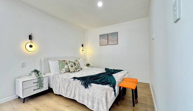 Beryl 1bd studio@Daisy Hill-minutes to M1 highway