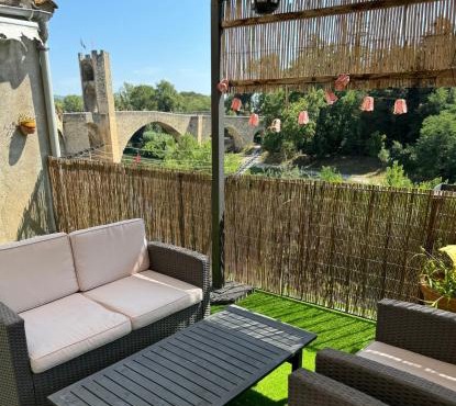 Besalú Pont Vell Apartment
