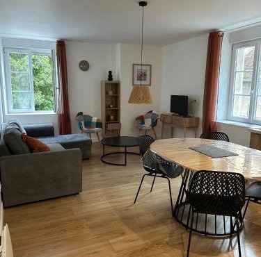 Besançon- Suite Lumière- appart pour Equipe pro et famille