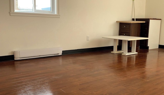 besides lake hospital, supermarket, swimming pool;rent for roomor family