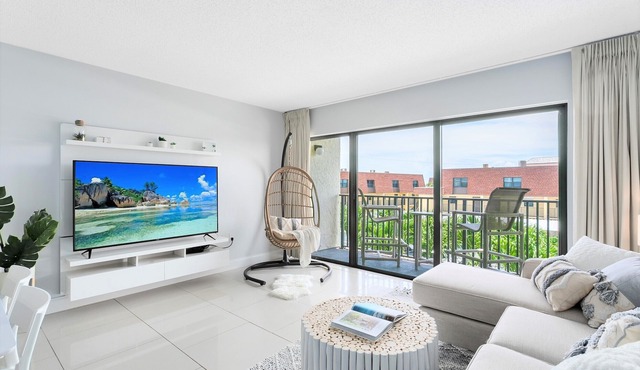 Beside Cocoa Beach Pier Beautiful Remodeled Beachfront Condo with New Kitchen