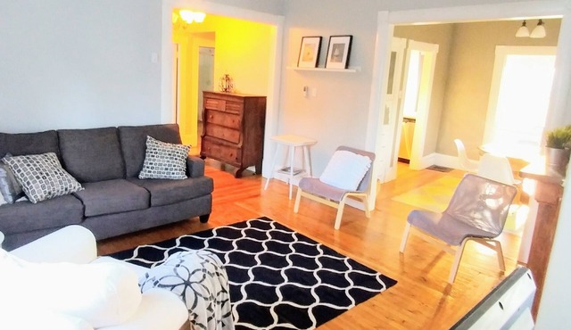 Beside The Tulip Tree - 3Bd Historic Home located in Waterfront District