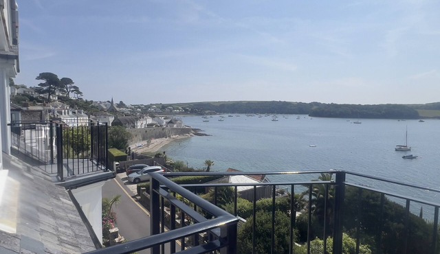 Bessborough Green, St Mawes lovely estuary views