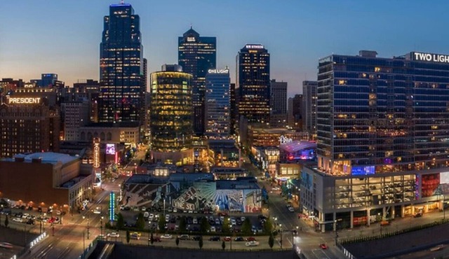 ✪ Best Apartment in Downtown Kansas City ✪