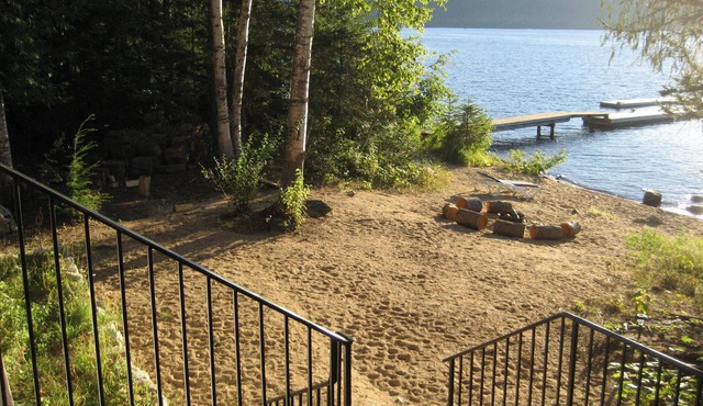 Best Beach in Huckleberry Bay! Step off the porch onto the beach!