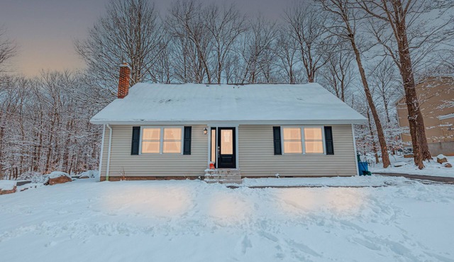 🍂Best Big lot🍂.PRiv. hot tub,king suite, g.room, fire p.Pool t.