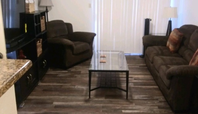 Best condo location in the complex. Comfortable and quiet.