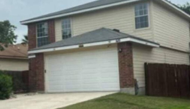 Best Deal near Lackland AFB - Sea World. 5 minutes from plenty of restaurants.