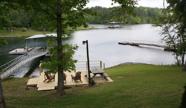 BEST DEAL on SMITH LAKE/Level/Convenient/Great Beautiful View