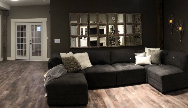 Best downtown location! Stablemasters Quarters is awarded winning! Come see why…