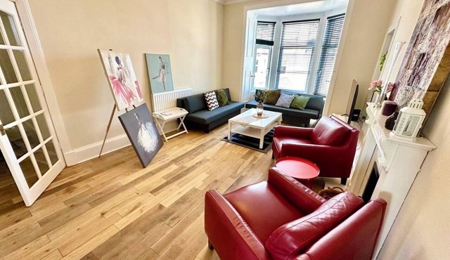 Best Dumbarton home, spacious and bright