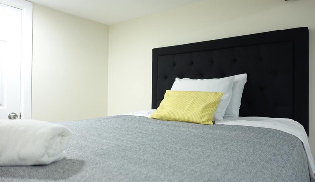 Best EWR Airport Studio-Hot Tub-Free Parking