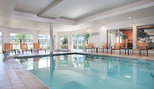 Best Find! Pool, Pets Allowed, FREE Parking, Minutes to Intra Sports Complex!