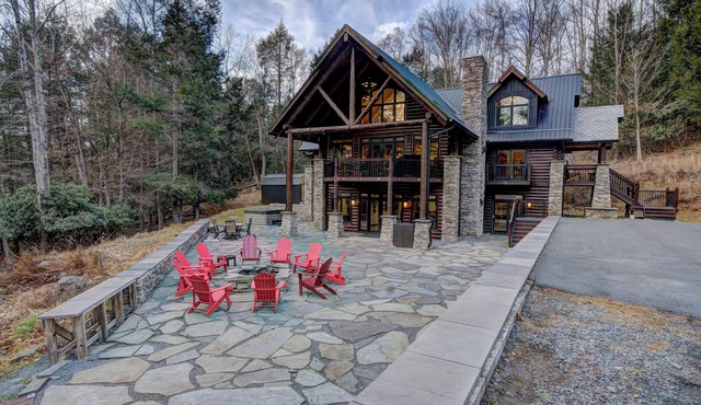 BEST HOUSE LAKEFRONT 5 bedroom house in Gorgeous Lake Wallenpaupack HOT TUB