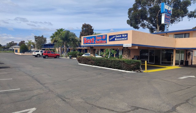 Best Inn & Suites
