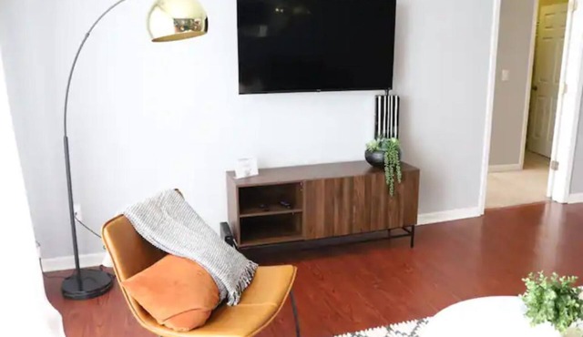 Best King Bed|Work Remote|Smart TV|W/D|100Mbps