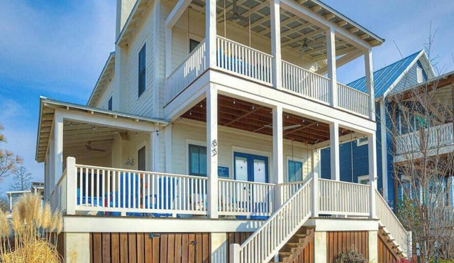 Best Lake Stay for Groups