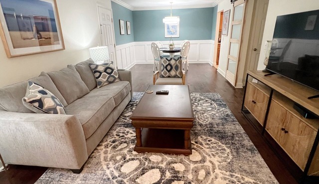 Best Location NO STEPS All Ground Level Gated Condo Pool Just Remodeled Quiet