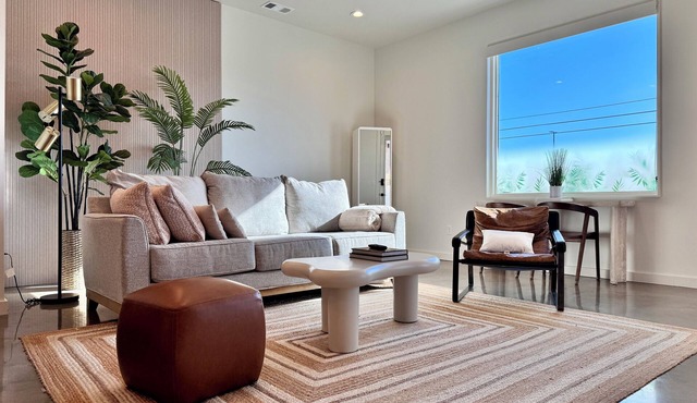 Best Location @ Downtown Bentonville, 2BDS, 1BA
