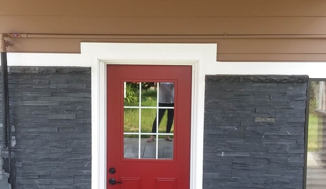 Best location in Des Moines WA -Full kitchen, Strong Wi-Fi, Close to everything!