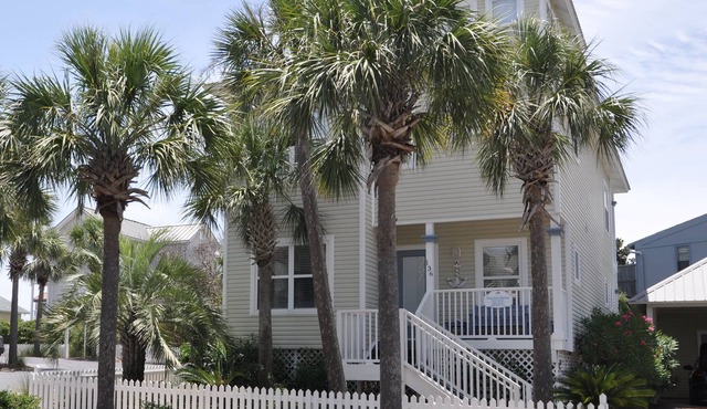 Best location in Miramar Beach, August Specials