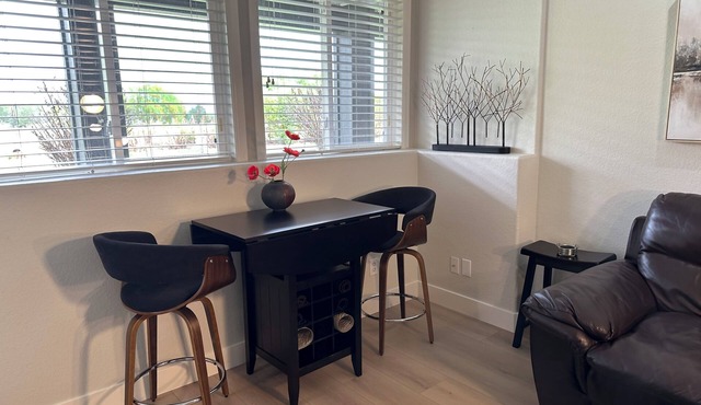 Best location-on golf course-Remodel completed !nAsk about 3 night rate in May!
