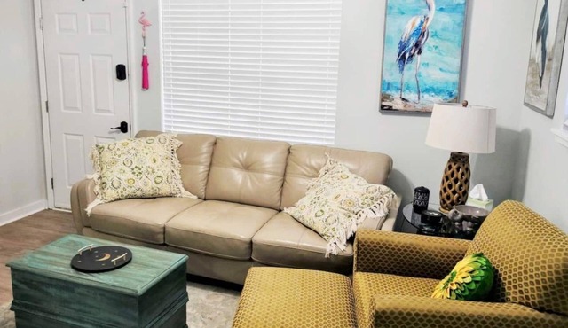 BEST location Quiet Cottage Pets Kitchen