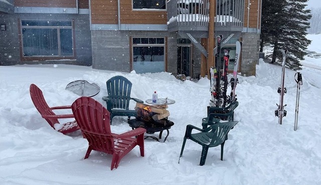 Best Location Ski In/Out at Schuss Mountain! Purple Lift Outside Your Backdoor!