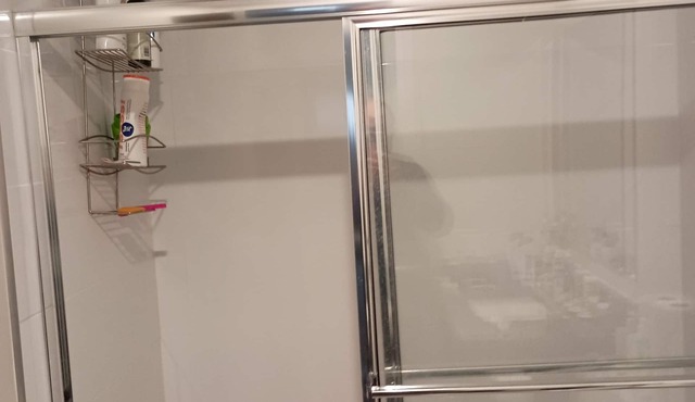 Best location to Newark airport