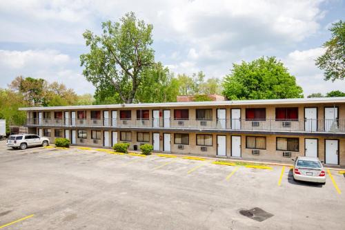 Best Motel By OYO Chicago I-90