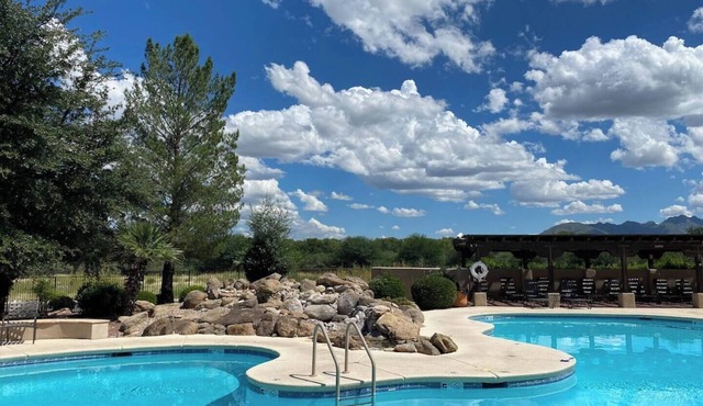Best Nest for Walking, Swimming & Birding. Pet friendly, no pet fee!