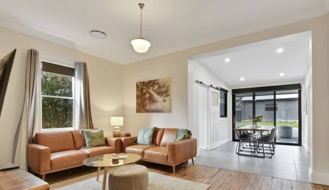 Best Nest on March - Cosy Home in CBD, Firepit