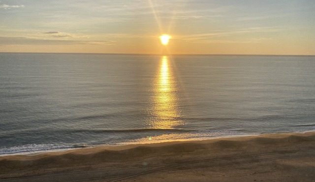 BEST OCEAN&BAY VIEW 2BR2BTH CALL HOST NOW FOR DISCOUNTS JUN JUL AUG. FREE LINENS